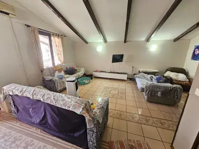 Apartament 3+1 në shitje në Rruga Mujo Ulqinaku, Durrës, 124 m². Foto 2 nga 12