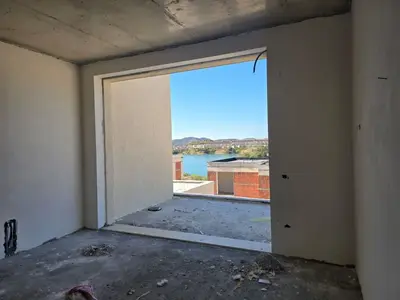 Villa for sale in Farkë, Tirana, 240 m². Photo 3 of 5