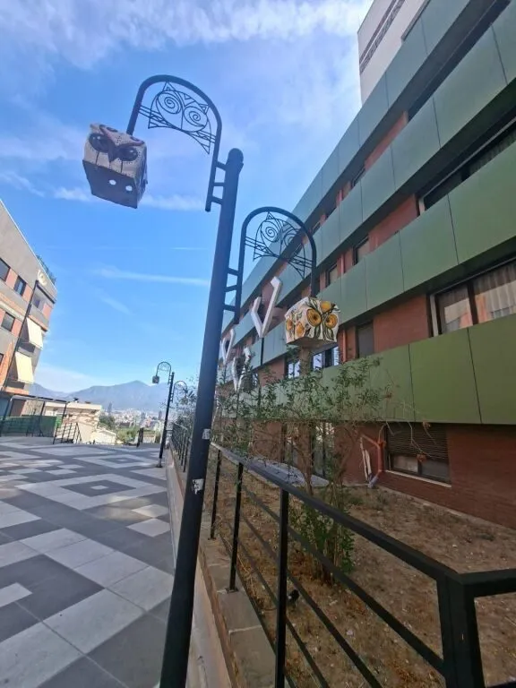 Apartament 2+1 me qera në Kodra e Diellit, Tiranë, 100 m². Foto 1 nga 6