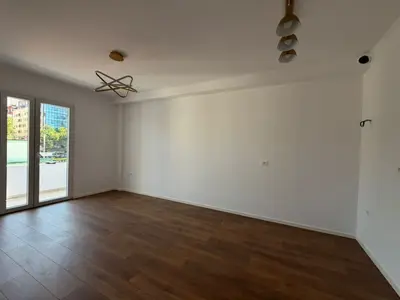Apartament 1+1 në shitje në Rruga Dritan Hoxha, Tiranë, 47 m². Foto 2 nga 3