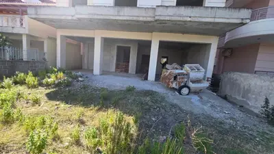 Vilë 2+1 në shitje në Rruga Mis Durhan, Vlorë, 500 m². Foto 3 nga 12