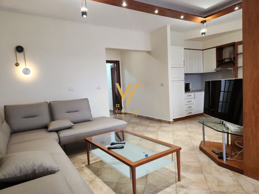 Apartament 2+1 me qera në Garda, Tiranë, 110 m². Foto 1 nga 3