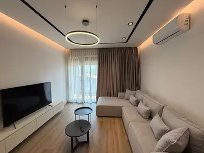 Appartamento 1+1 in affitto a Rruga Liman Kaba, Tirana, 85 m². Foto 2 di 7