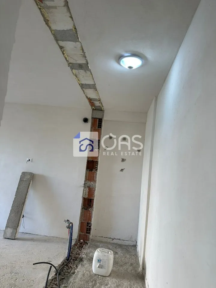 Apartament 1+1 në shitje në Ish Fusha e Aviacionit, Tiranë, 79 m². Foto 1 nga 8