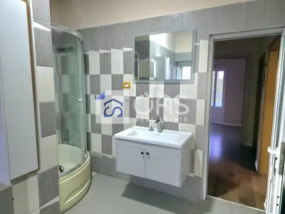 Apartament 3+1 me qera në Ish Fusha e Aviacionit, Tiranë, 169 m². Foto 8 nga 8