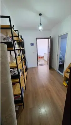 Apartament 1+1 me qera në Xhamlliku, Tiranë, 50 m². Foto 6 nga 8