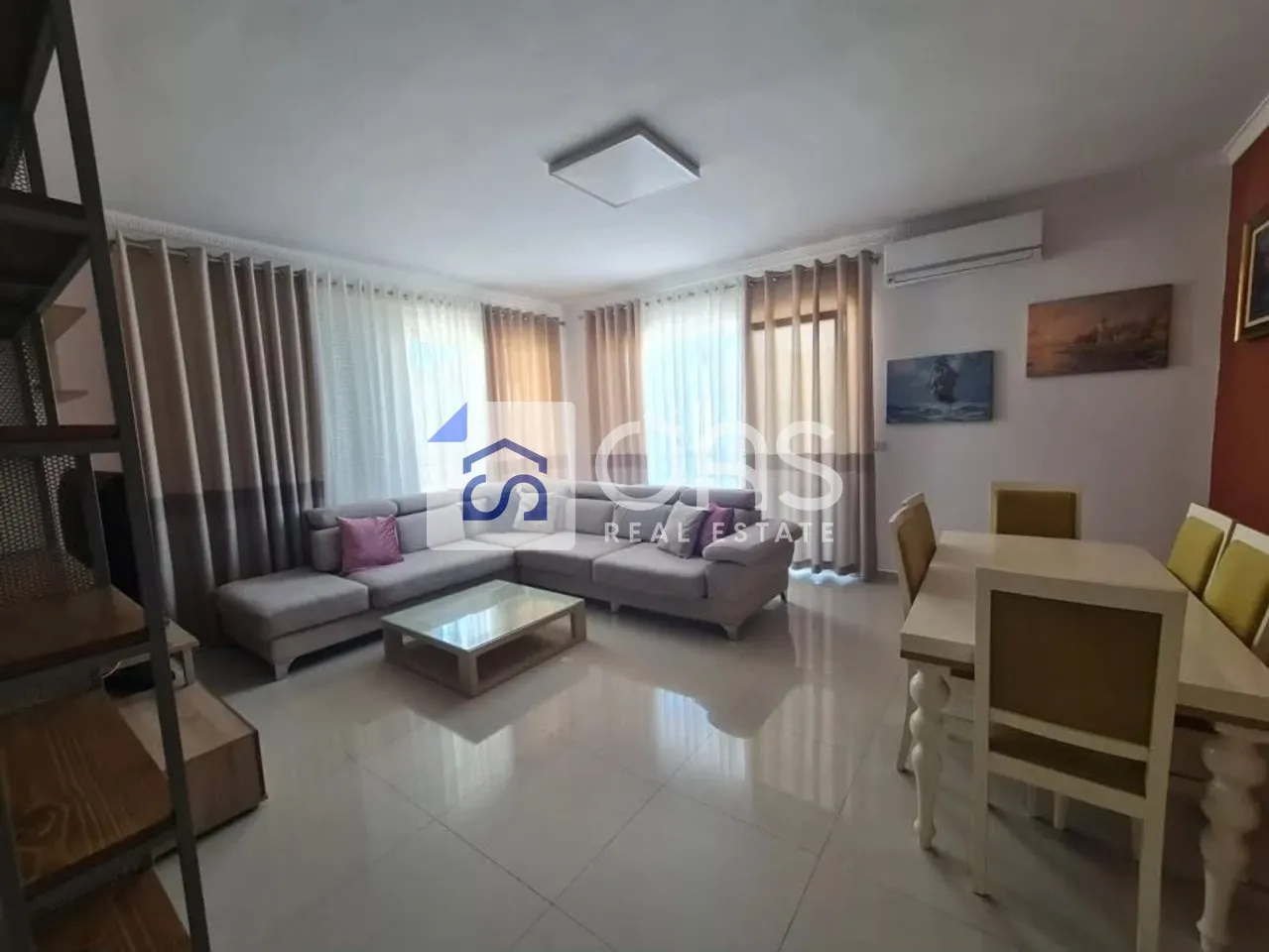 Apartament 2+1 me qera në Kopshti Botanik, Tiranë, 128 m². Foto 1 nga 8