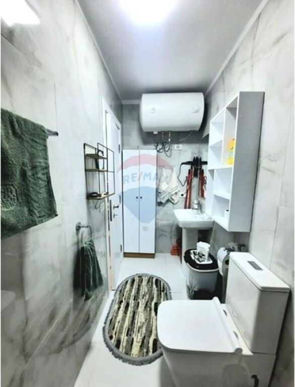 Studio for sale in Ali Demi, Tirana, 34 m². Photo 2 of 3