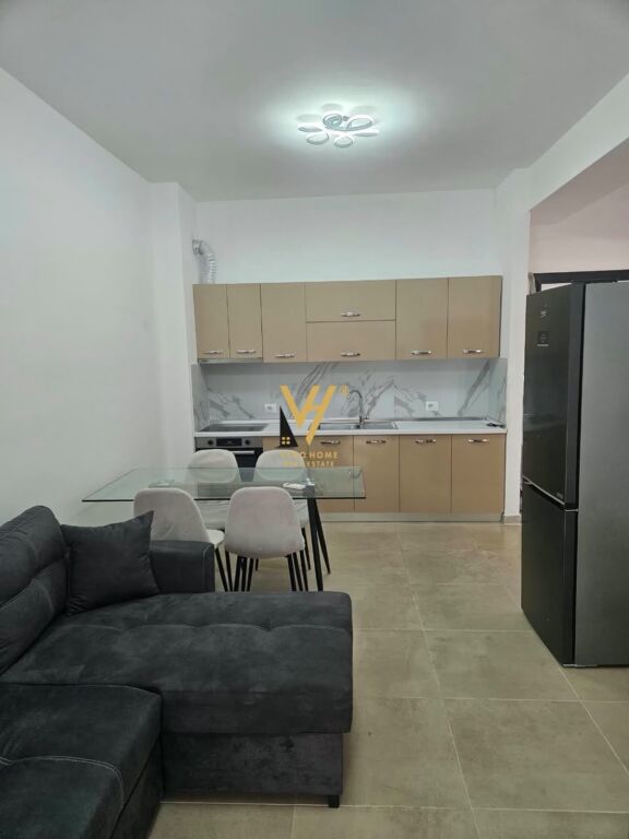 Apartament 1+1 me qera në Yzberisht, Tiranë, 65 m². Foto 2 nga 3