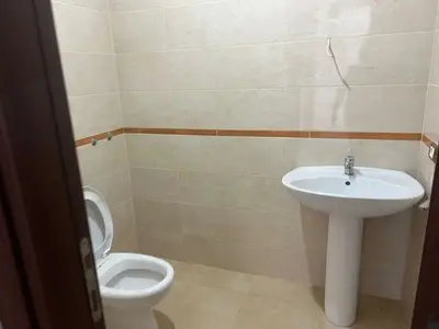 Appartamento 2+1 in affitto a Kombinat, Tirana, 100 m². Foto 4 di 8