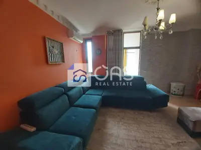 Apartament 2+1 me qera në Ali Demi, Tiranë, 90 m². Foto 8 nga 9