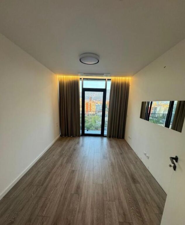 Ufficio in affitto a Lake View Residences, Tirana, 90 m². Foto 2 di 3
