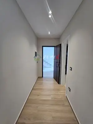 Apartament 1+1 me qera në Rruga Vellazerimi, Durrës, 60 m². Foto 2 nga 12