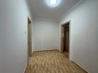 Apartament 1+1 në shitje në Pallati me Shigjeta, Tiranë, 59 m². Foto 2 nga 7