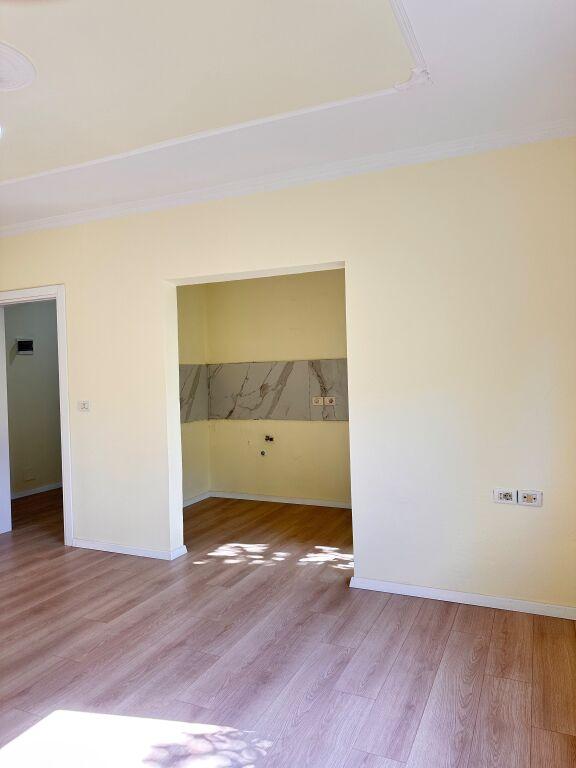 Apartament 1+1 në shitje në Rruga Irfan Tomini, Tiranë, 59 m². Foto 3 nga 7