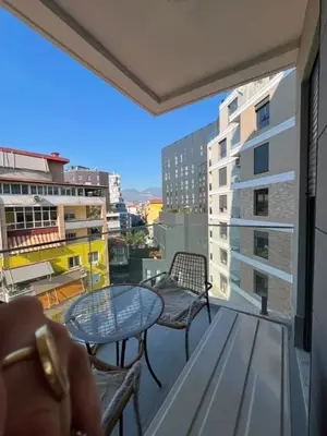 Villa 1+1 in affitto a Rruga e Dibrës, Tirana, 50 m². Foto 2 di 5