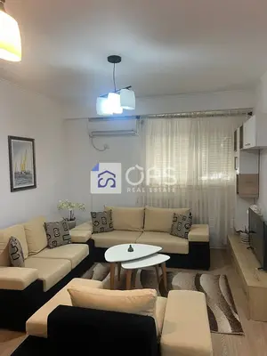 Apartament 3+1 me qera në Kodra e Diellit, Tiranë, 120 m². Foto 1 nga 11