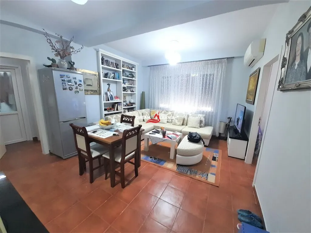 Apartament 2+1 në shitje në Rruga Haxhi Hysen Dalliu, Tiranë, 65 m². Foto 1 nga 8