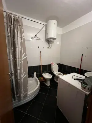 Appartamento 1+1 in affitto a Durazzo, 75 m². Foto 7 di 8