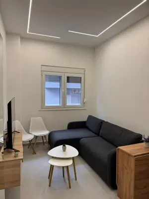Apartament 1+1 me qera në Qendra Tregtare Blue Star, Durrës, 70 m². Foto 2 nga 10