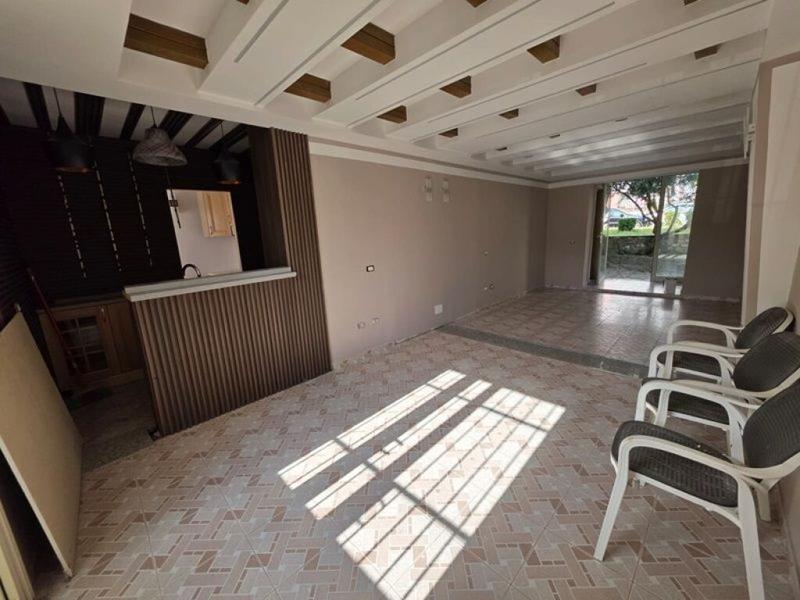 Lokal në shitje në Rruga Kuvendi i Arbërit, Lezhë, 70 m². Foto 2 nga 9