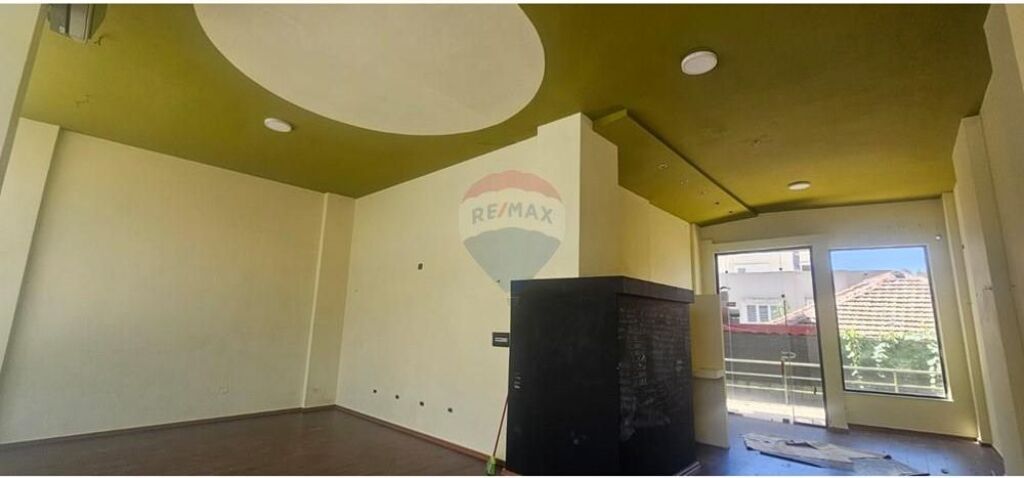 Shop for rent in Rruga Pjetër Budi, Tirana, 75 m². Photo 1 of 3