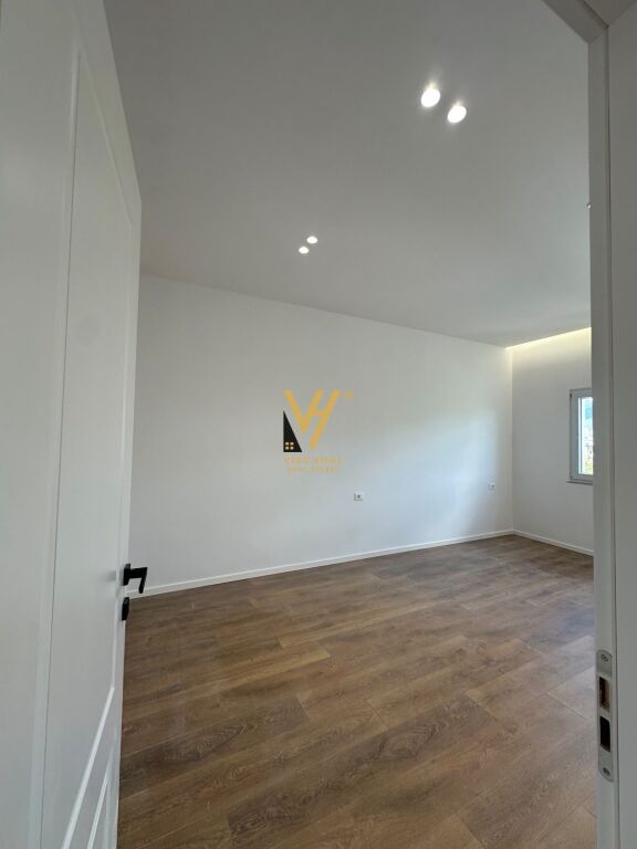 Apartament 1+1 në shitje në Rruga Bardhyl, Tiranë, 55 m². Foto 2 nga 3