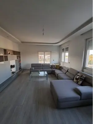 Appartamento 4+1 in affitto a Rruga Adria, Durazzo, 180 m². Foto 2 di 12