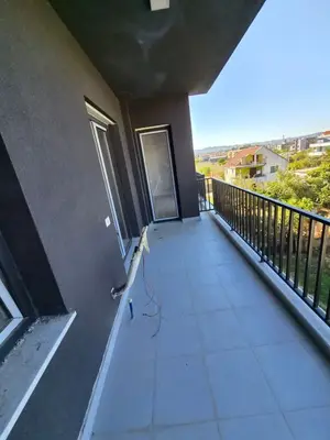 Appartamento 2+1 in vendita a Bathore, Kamza, 111 m². Foto 1 di 12