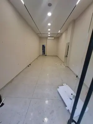 Ambient biznesi me qera në Lagjia 11 rruga Mustafa Veroshi, Durrës, 45 m². Foto 3 nga 6