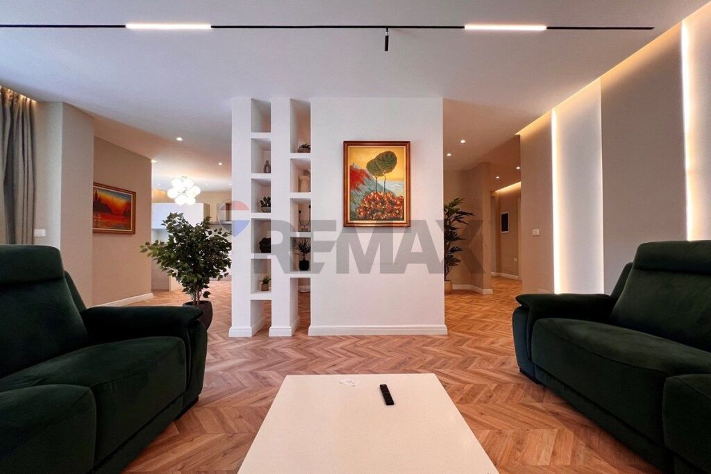 Apartment for rent in Rruga Sami Frashëri, Tirana, 188 m². Photo 1 of 3