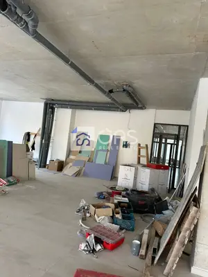 Ufficio in affitto a Rruga e Barrikadave, Tirana, 365 m². Foto 10 di 11
