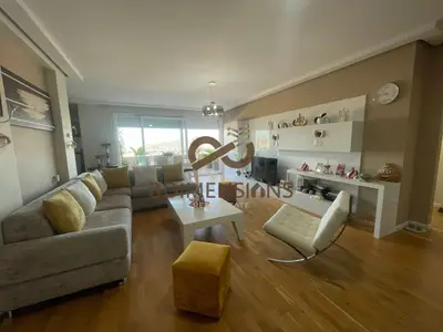Apartament 3+1 në shitje në Kopshti Botanik Zoologjik, Tiranë, 180 m². Foto 2 nga 12