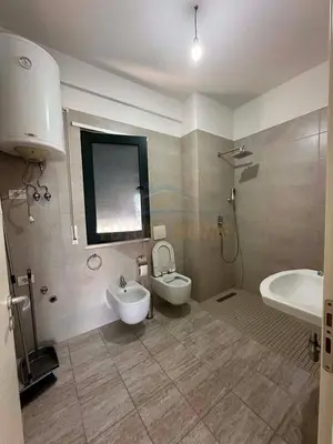 Appartamento 3+1 in affitto a Green City, Tirana, 137 m². Foto 5 di 8