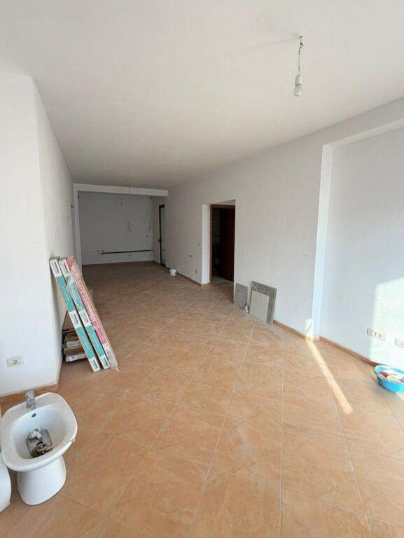 Appartamento 2+1 in vendita a Mbikalim Auto te Unaza e Re, Tirana, 127 m²