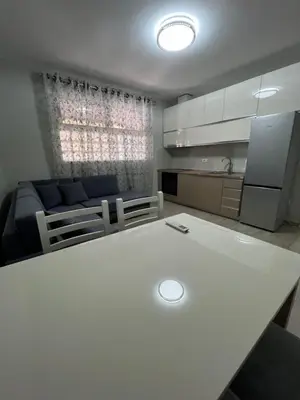 Appartamento 2+1 in affitto a Qendër, Durazzo, 80 m². Foto 2 di 12