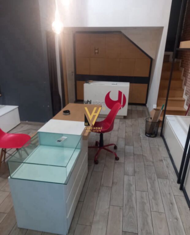 Dyqan me qera në Parku Ish-Fusha e Aviacionit, Tiranë, 38 m². Foto 2 nga 2