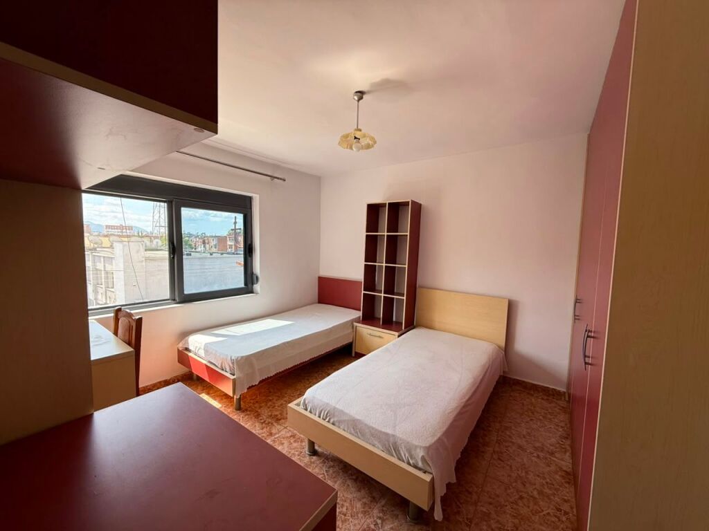 Apartment 2+1 for rent in Spitali QSUT, Tirana, 90 m². Photo 3 of 3
