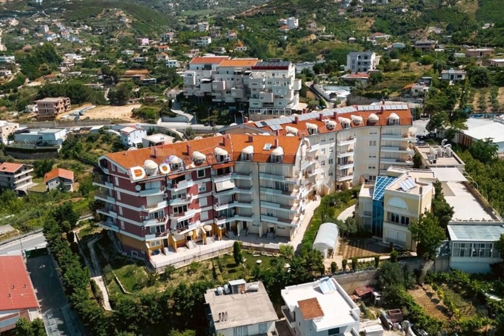 Appartamento in vendita a Farkë, Tirana, 85 m². Foto 1 di 3