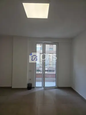 Zyrë me qera në Rtsh, Tiranë, 74 m². Foto 10 nga 12