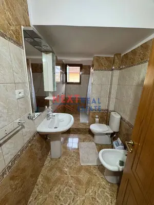 Apartament 2+1 në shitje në Tregu Orizit, Vlorë, 120 m². Foto 7 nga 9