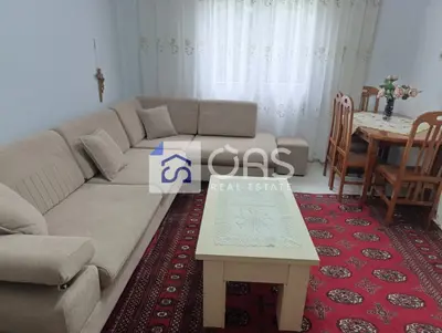 Apartament 2+1 me qera në Kombinat, Tiranë, 75 m². Foto 8 nga 11