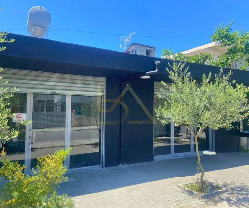 Locale commerciale in vendita a Durazzo, 135 m²
