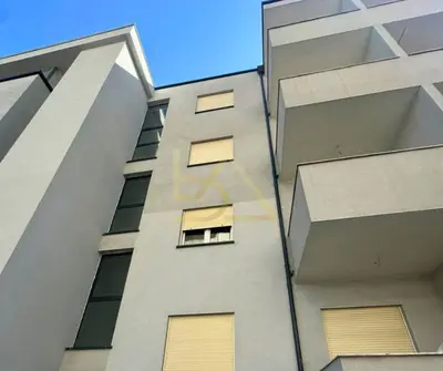 Ambient biznesi në shitje në Shkëmbi i Kavajës, Durrës, 1 693 m². Foto 2 nga 12