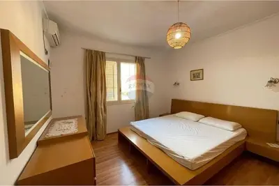 Apartment 4+1 for rent in Qendër, Vlorë, 120 m². Photo 5 of 12