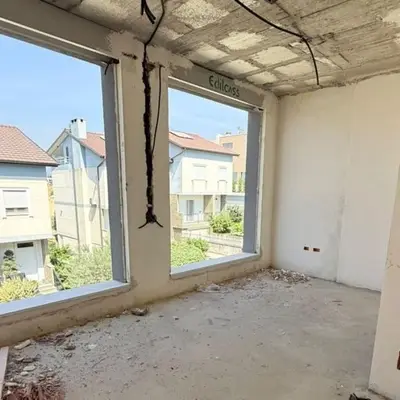 Vilë në shitje në TEG, Tiranë, 205 m². Foto 3 nga 4