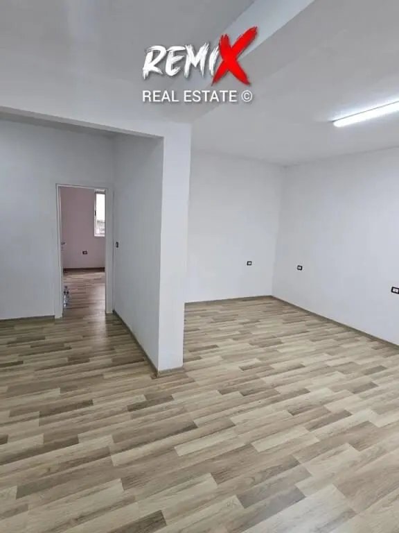 Ambient biznesi në shitje në Rruga Mujo Ulqinaku, Durrës, 80 m²