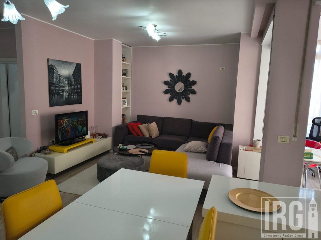 Apartment 2+1 for sale in Komuna e Parisit, Tirana, 151 m²