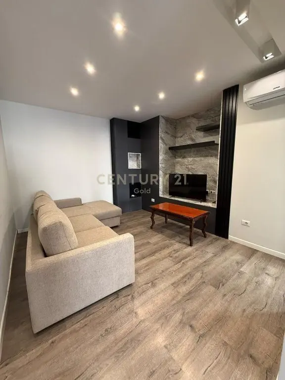 Apartament 2+1 me qera në Parku Zoologjik i Tiranës, Tiranë, 120 m²