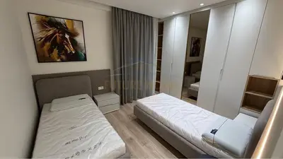 Apartament 2+1 në shitje në Rruga Mine Peza, Tiranë, 122 m². Foto 4 nga 5